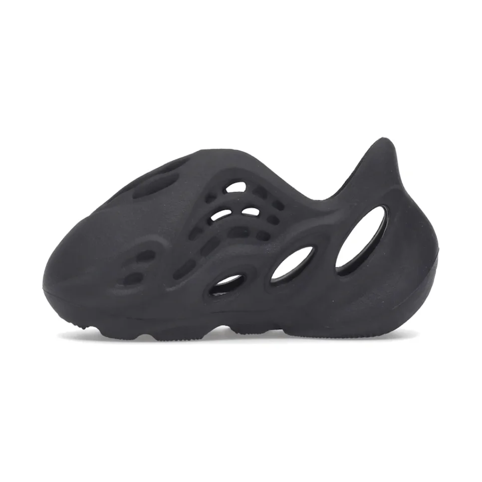 Yeezy Foam RNNR Onyx (Infants) - Image 2