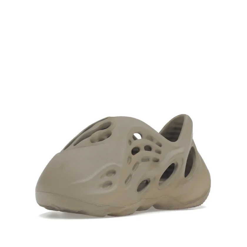 Yeezy Foam RNNR Stone Sage (Infants) - Image 3